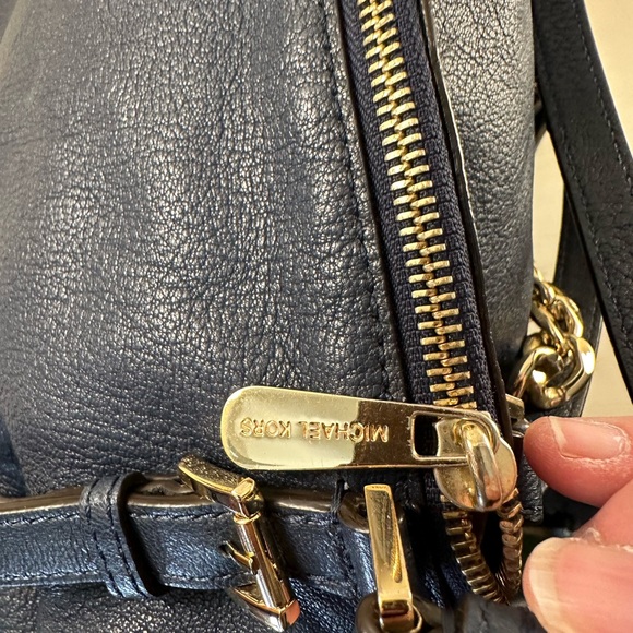 Michael Kors Navy Leather Bag - Picture 11 of 14